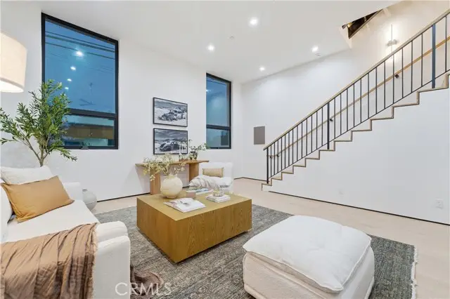 11700 Charnock, Los Angeles, CA 90066 - #2