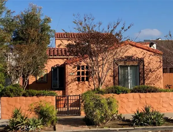 2050 Ocean, Newport Beach, CA 92661