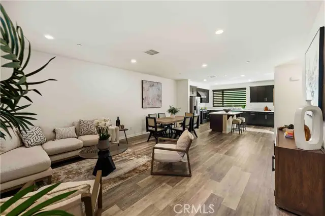 10618 Paramount, Downey, CA 90241 - #2