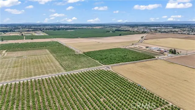 14706 Peach Avenue, Livingston, CA 95334 - #1