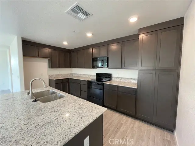 725 Stone Ridge West Avenue, Merced, CA 95341 - #2