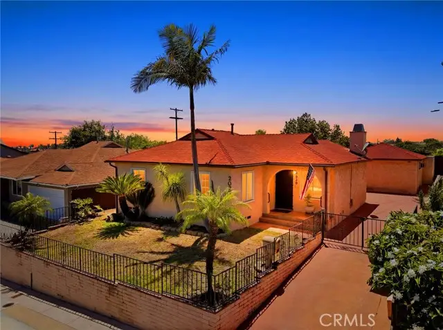 2020 Crenshaw, San Diego, CA 92105 - #1