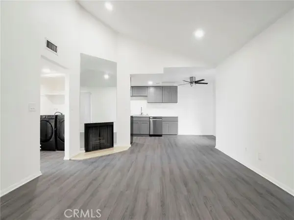 9038 Orion Avenue  #209, North Hills, CA 91343
