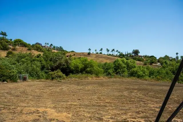 31801 Wrightwood Road, Bonsall, CA 92003 - Image #2