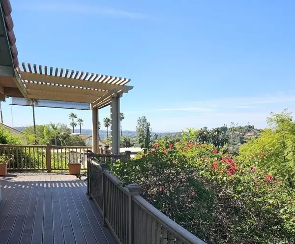 9802 Lyncarol Drive, La Mesa, CA 91941