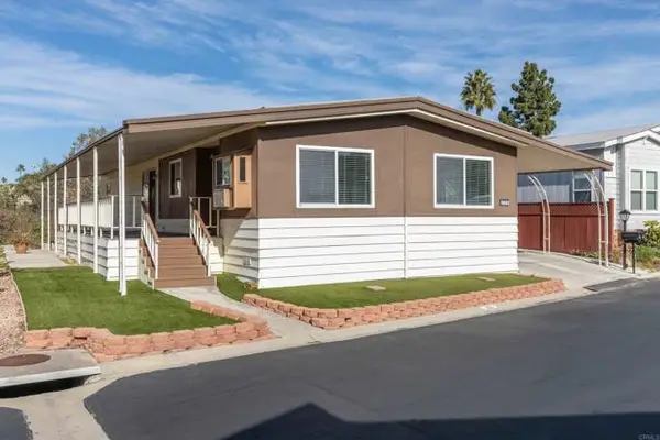 2130 Sunset Drive  #135, Vista, CA 92081