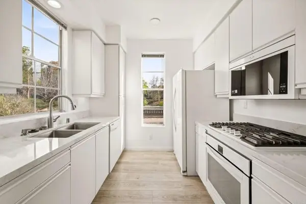 3529 Caminito El Rincon  #316, San Diego, CA 92130