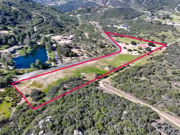 10204 Mount Olympus Valley Rd Road, Fallbrook, CA 92028