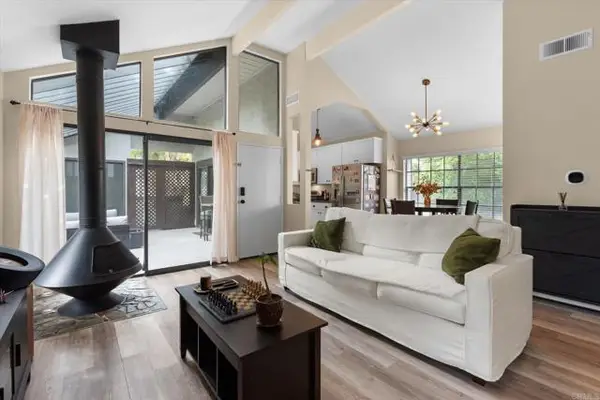 2524 Macarthur Boulevard  #A, Santa Ana, CA 92704