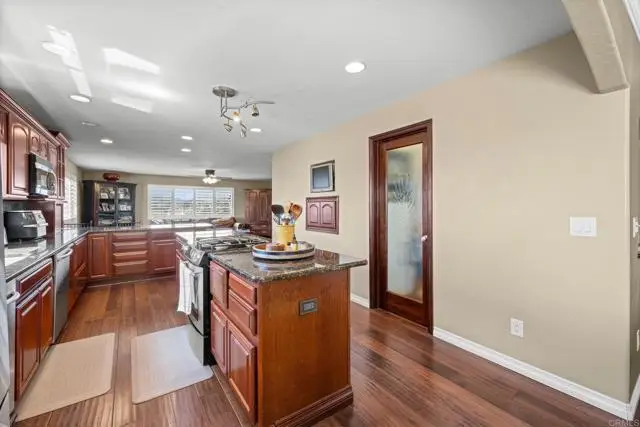 1168 Avocado Ave, Escondido, CA 92026 - #3