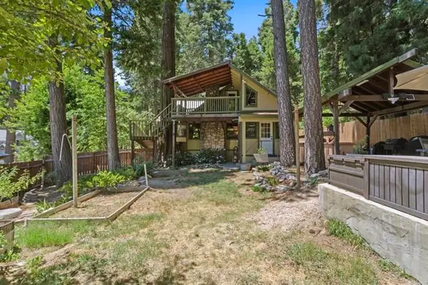 1148 Saturn Way, Crestline, CA 92325