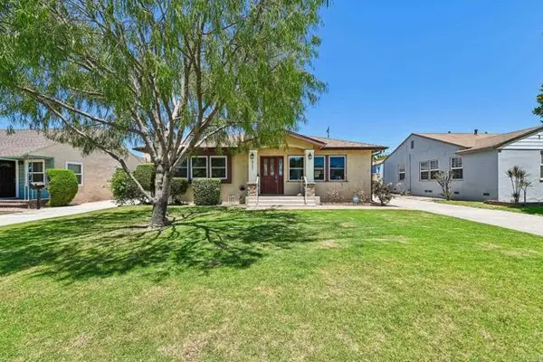 8121 Adoree, Downey, CA 90242