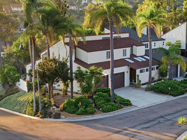 2343 Nicklaus Drive, Oceanside, CA 92056