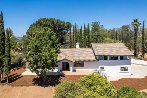 1650 Silver Tree Lane, Escondido, CA 92026