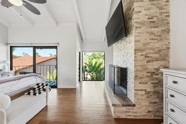 1907 Estrella De Mar Court  #A, Carlsbad, CA 92009
