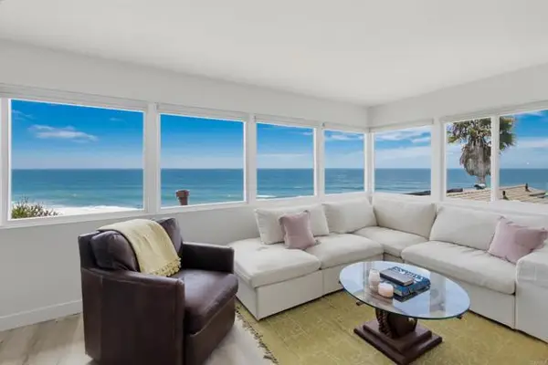 1660 Neptune Avenue, Encinitas, CA 92024