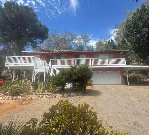 11556 Bridle Path Lane, Lakeside, CA 92040