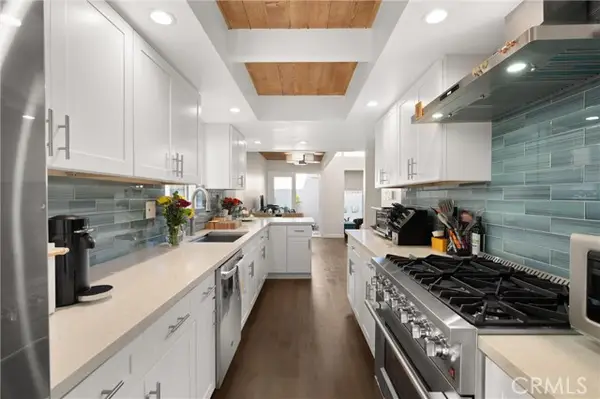 327 62nd Street, Newport Beach, CA 92663