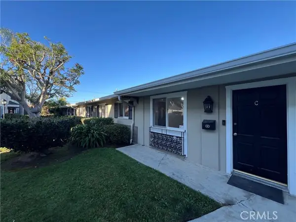 1741 Tustin  #10C, Costa Mesa, CA 92627
