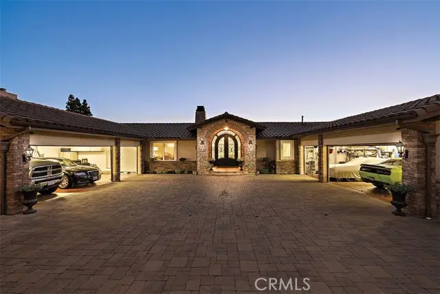 1542 La Loma, Santa Ana, CA 92705 - #3