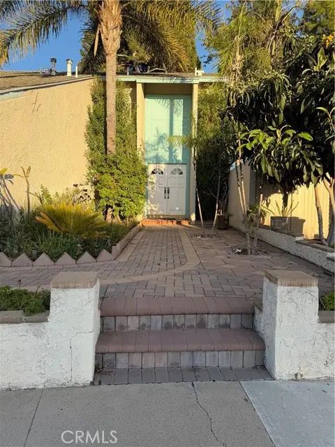 3625 Ross Street, Santa Ana, CA 92707