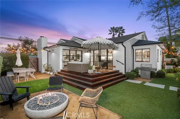 206 Del Mar Avenue, Costa Mesa, CA 92627