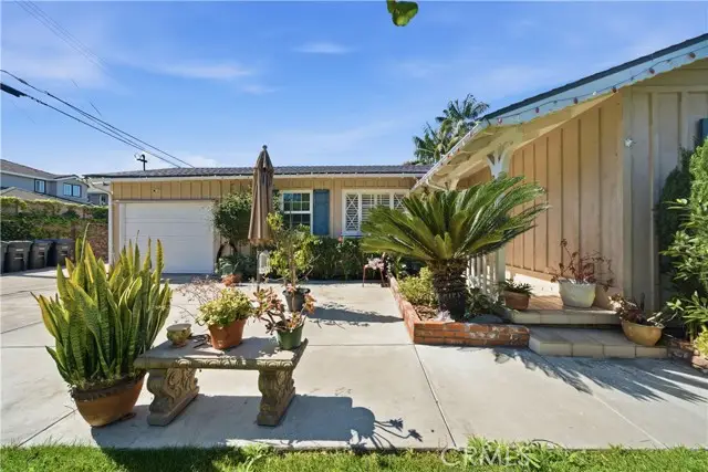 375 21st, Costa Mesa, CA 92627 - #2