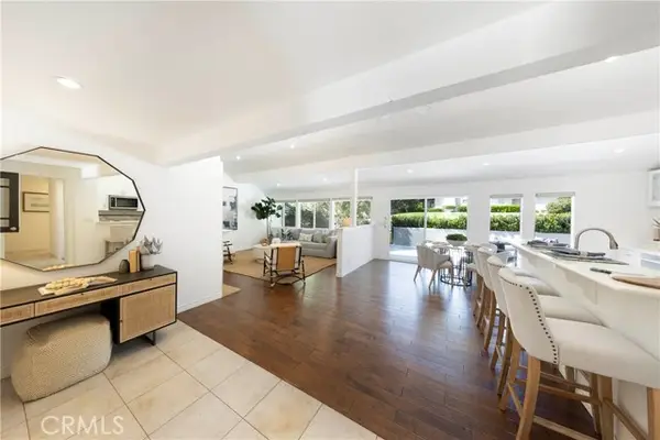 2102 Vista Entrada, Newport Beach, CA 92660
