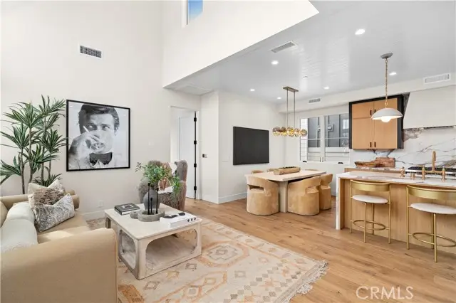 715 Poinsettia Avenue, Corona Del Mar, CA 92625 - #3