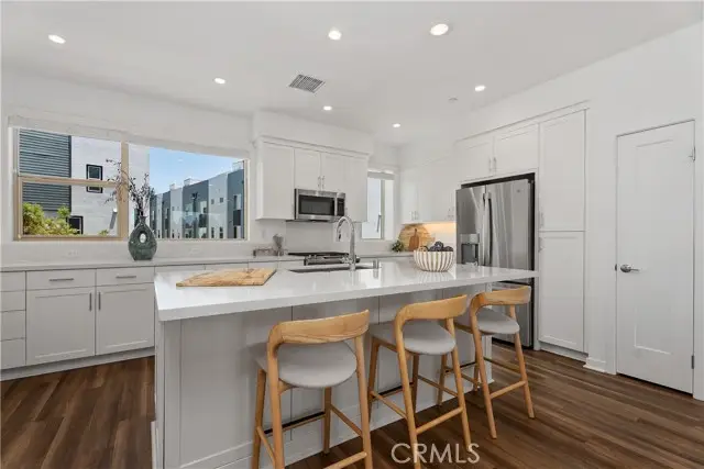 117 Placemark, Irvine, CA 92614 - #1