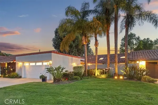 537 Vista Grande, Newport Beach, CA 92660