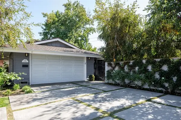 2043 Capella Court, Costa Mesa, CA 92626