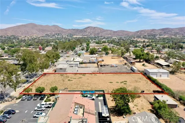 866 6th Street, Norco, CA 92860 - #1