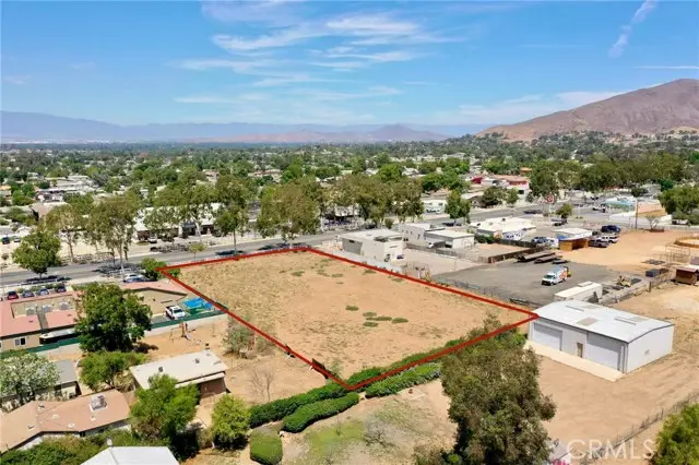 866 6th Street, Norco, CA 92860 - #2