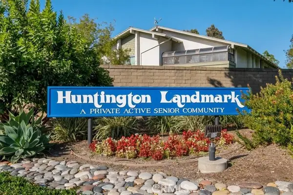 8877 Lauderdale Court  #213F, Huntington Beach, CA 92646