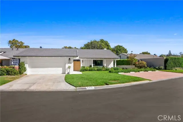 2212 Fiesta, Newport Beach, CA 92660 - #2