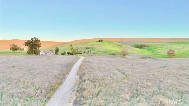 3780 Gillis Canyon Road, Shandon, CA 93461 - #3