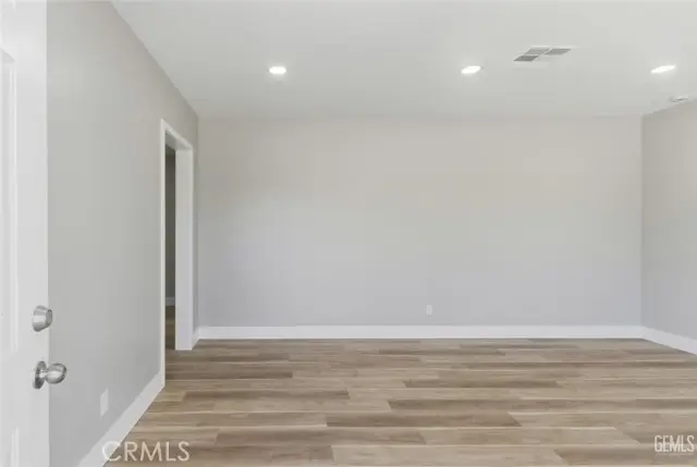 3017 River Boulevard, Bakersfield, CA 93305 - #3