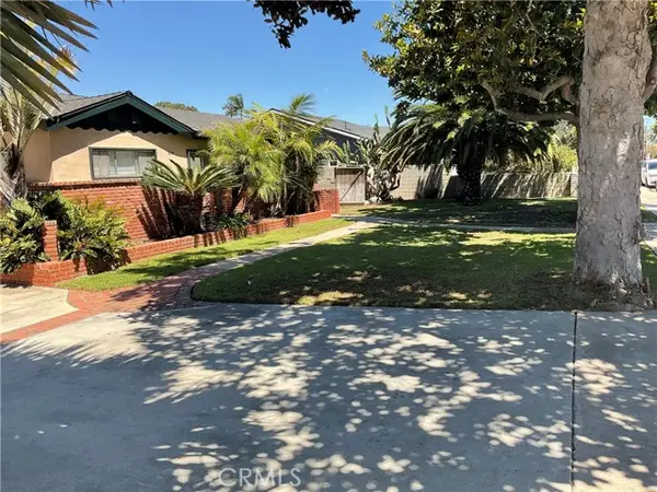 268 18th Street, Costa Mesa, CA 92627