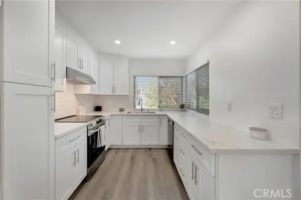 6672 Sun Drive  #B, Huntington Beach, CA 92647