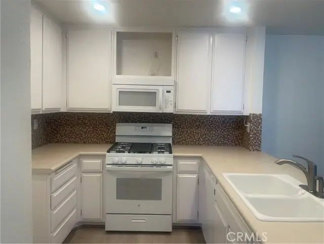 22201 Center pointe, Lake Forest, CA 92630 - Image #3