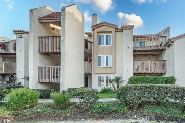 4852 Cabana Dr  #104, Huntington Beach, CA 92649