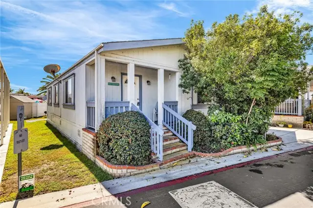 80 Huntington  #424, Huntington Beach, CA 92648 - Image #1