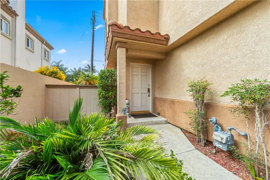 18871 Kithira Circle, Huntington Beach, CA 92648 - Image #2