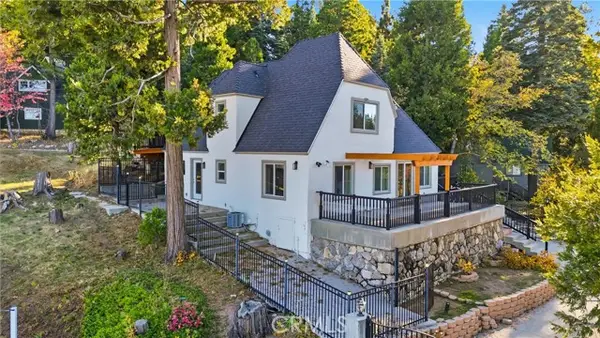 27981 Lakes Edge Road, Lake Arrowhead, CA 92352