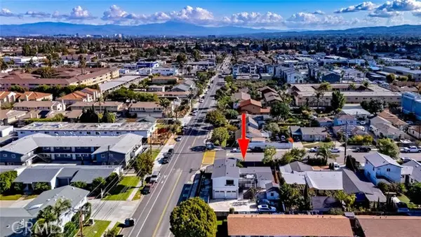 2097 Maple, Costa Mesa, CA 92627