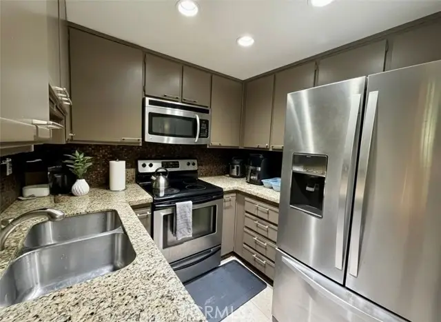 7 Silktassel, Rancho Santa Margarita, CA 92688 - #3