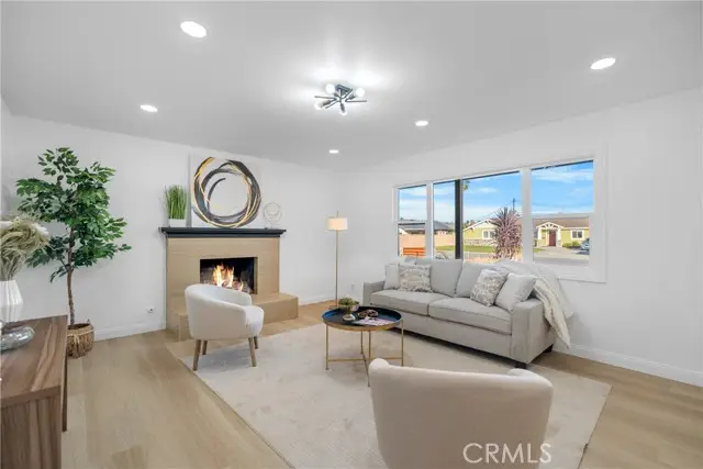 17391 Meer Circle, Huntington Beach, CA 92647 - Image #1