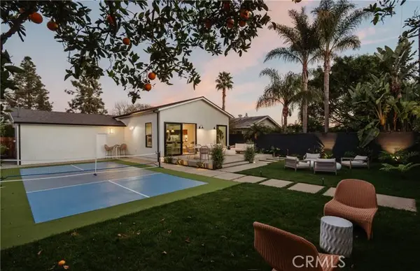 2187 Meyer Place, Costa Mesa, CA 92627