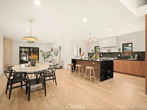 11911 Hartsook, Valley Village, CA 91607